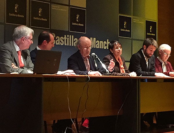 ‘100 PROPUESTAS ESENCIALES PARA CONOCER GUADALAJARA’: EL RESULTADO, GUIADO POR LA MANO EXPERTA DE ANTONIO HERRERA CASADO, CRONISTA OFICIAL PROVINCIAL DE GUADALAJARA ES UN BUEN LIBRO DONDE CABEN PAISAJES, ARTE, PATRIMONIO, FIESTAS Y ESOS PERSONAJES QUE MARCARON EL PASADO DE LA PROVINCIA