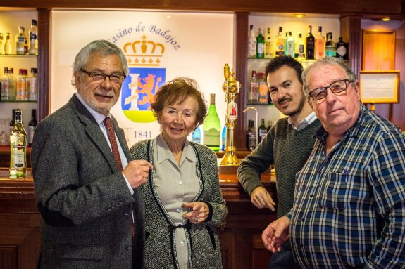 PRIMERA REUNIÓN DE LOS CRONISTAS OFICIALES DE BADAJOZ