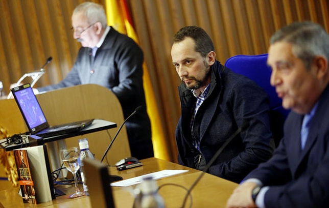 REVISIÓN DE SAN QUINTÍN A PARTIR DE LAS FUENTES • TRAS LA PRESENTACIÓN DEL LIBRO, EL MUSEO DEL EJÉRCITO PROGRAMÓ TRES PEQUEÑAS CONFERENCIAS CON EL DENOMINADOR COMÚN DE LA ARQUEOLOGÍA DE LOS HECHOS MILITARES