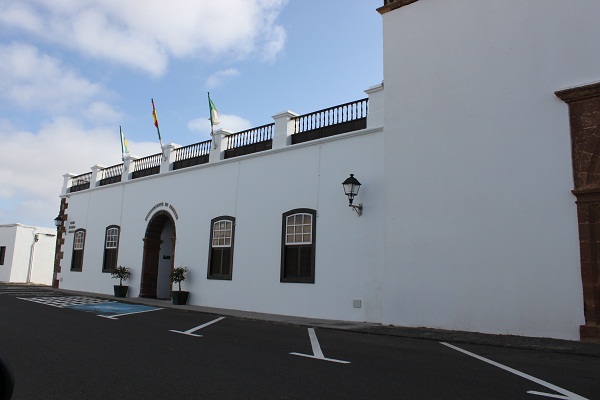 TEGUISE (CANARIAS) APRUEBA EN PLENO EL PRIMER PASO PARA PROYECTAR LA FUTURA RESIDENCIA DE MAYORES