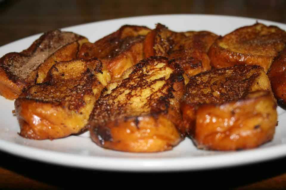 PICATOSTES Y TORRIJAS; IGUALES, PERO NO