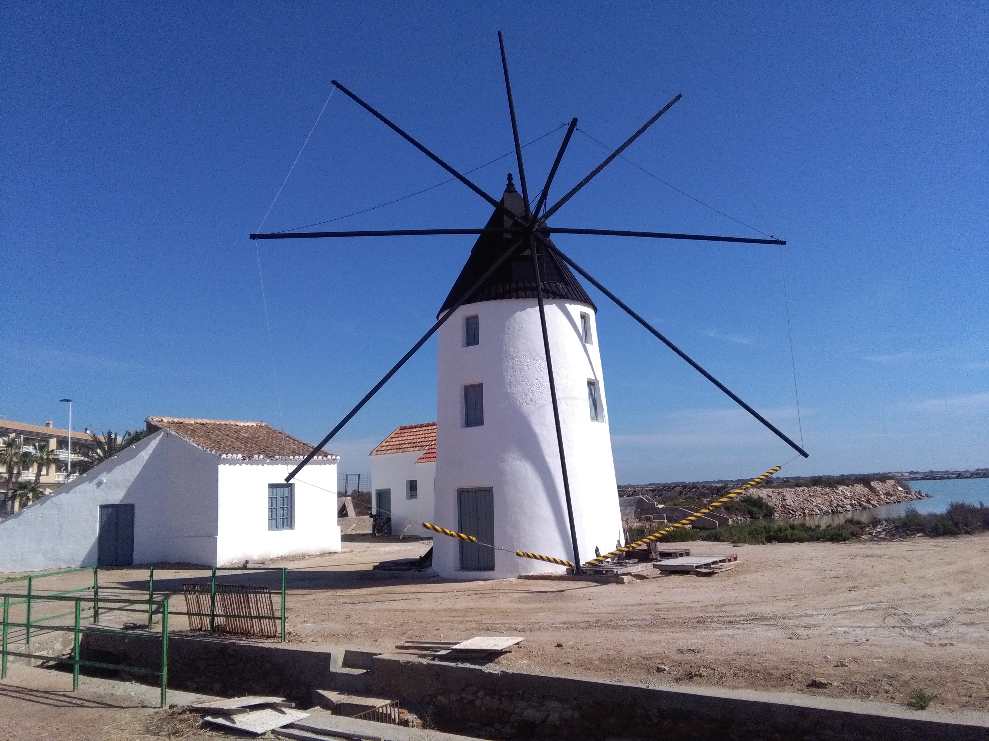 EL MOLINO DE VIENTO DE LAS SALINAS DE SAN PEDRO DEL PINATAR