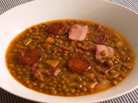 DON MIGUEL, LAS LENTEJAS Y LA ASTURIANA MARITORNES