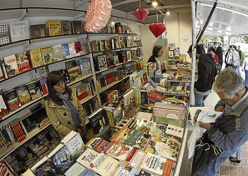 LA FERIA DEL LIBRO DE CÁCERES ARRANCA HOY EN EL PASEO DE CÁNOVAS