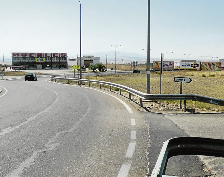 LA GLORIETA DEL FUTURO HOSPITAL DE DON BENITO-VILLANUEVA SE LLAMARÁ DONANTES DE SANGRE • SE RECONOCE ASÍ A LAS MILES DE PERSONAS QUE DONAN VIDA CON SU SANGRE. LA HERMANDAD COMARCAL CUMPLE AHORA 40 AÑOS DE SU CONSTITUCIÓN