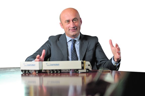 JUAN JESÚS SÁNCHEZ PRESIDENTE DEL GRUPO DISFRIMUR: «LOS ‘TRENES DE CARRETERA’ YA SON HABITUALES EN VARIOS PAÍSES EUROPEOS»