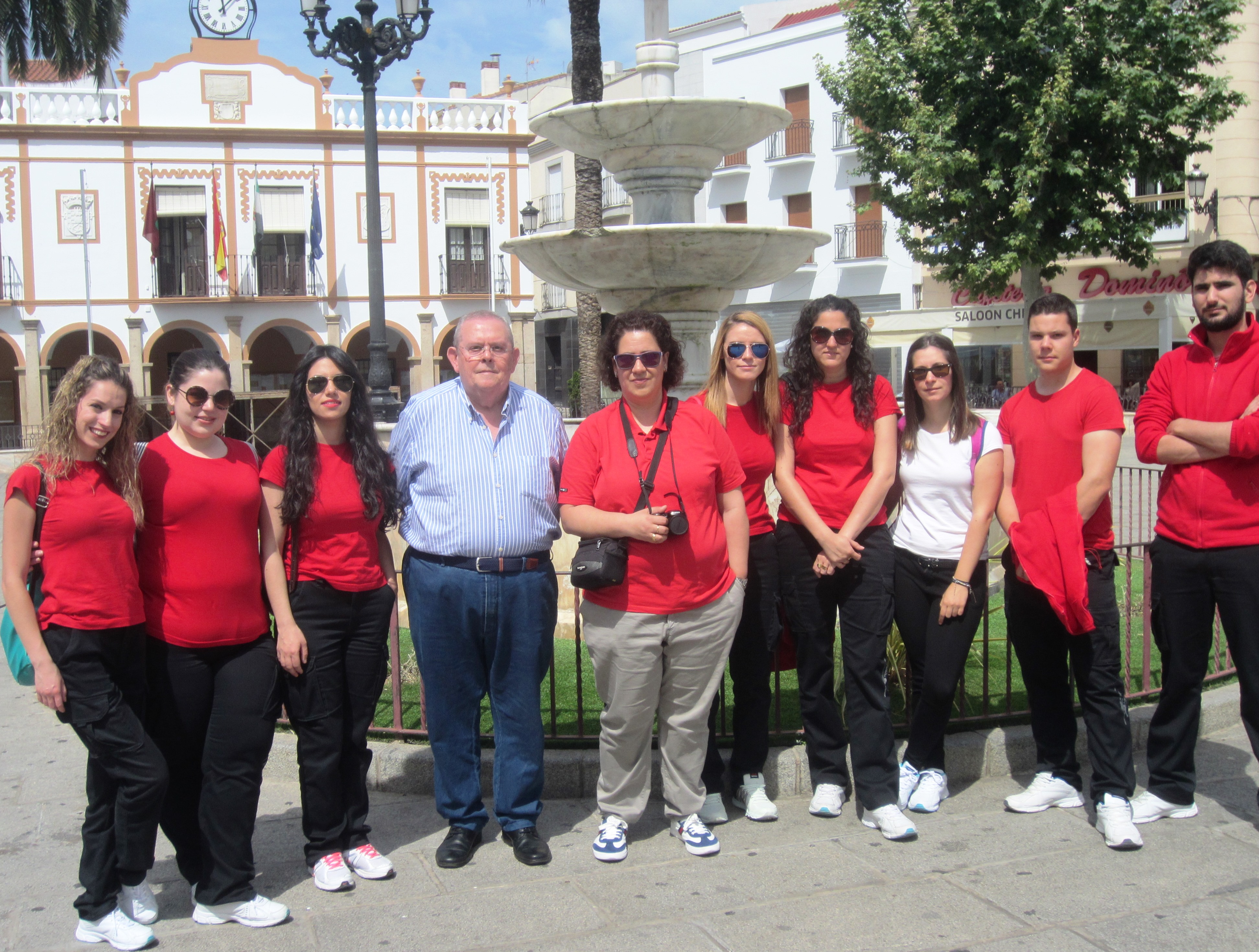 CHARLA Y VISITA GUIADA SOBRE LA HISTORIA DE MONTIJO (BADAJOZ) DEL TALLER @PRENDIZEXT MONTIJO AVANZA2, DINAMIZACIÓN COMUNITARIA, OFRECIDA POR MANUEL GARCÍA CIENFUEGOS, CRONISTA OFICIAL DE MONTIJO Y LOBÓN (BADAJOZ)