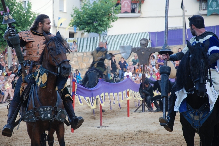 TORNEOS Y COMBATES MEDIEVALES EN LA JORNADA MÁS ESPERADA DE LA ALVARADA DE CAÑETE (CUENCA)
