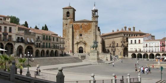 LA FIESTA A LA VIRGEN DE LA ASUNCIÓN EN TRUJILLO, APORTACIONES DOCUMENTALES, HISTÓRICAS Y ARTÍSTICAS