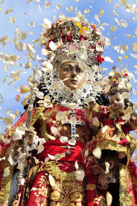 Y A TI TE LLAMAN FUENSANTA