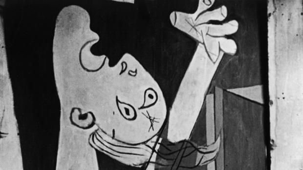 ATAÚLFO, EL FANTASMA CASTIZO QUE SE PASEA POR DELANTE DEL GUERNICA • ASÍ SE CONOCE A UN ESPECTRO QUE SE APARECIÓ, DEJANDO UNA TERRORÍFICA PROFECÍA, EN EL MUSEO REINA SOFÍA