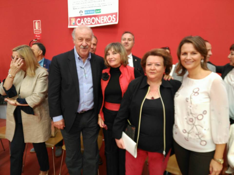 VICENTE DEL BOSQUE RECIBE ESTE EL TÍTULO DE HIJO ADOPTIVO DE CARBONEROS (JAÉN)