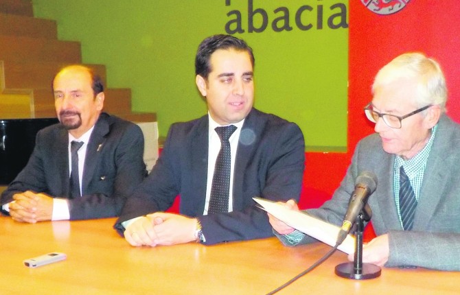 LA POLIÉDRICA REALIDAD DE LA CIUDAD • MÁS DE CUARENTA INVESTIGADORES ASISTEN A UN CONGRESO DEDICADO A ALCALÁ LA REAL (JAÉN)