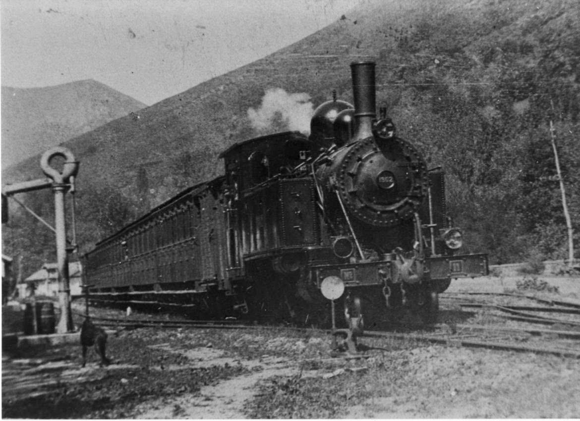 EL CÍRCULO AMIGOS DE NAVA (ASTURIAS) ORGANIZA UN COLOQUIO SOBRE LOS 125 AÑOS DE FERROCARRIL EN EL QUE INTERVENDRÁ EL CRONISTA OFICIAL LEOCADIO REDONDO ESPINA