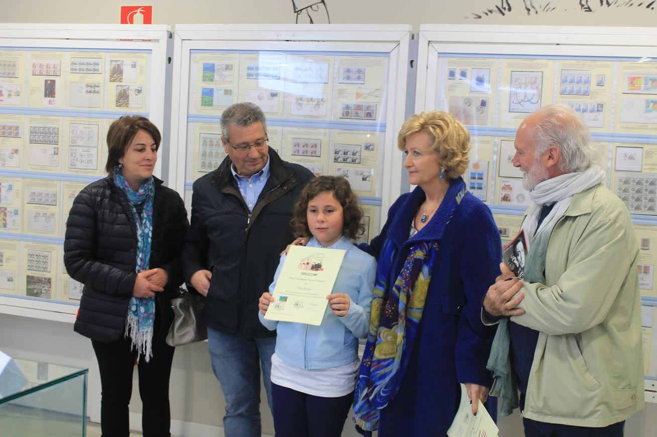 QUIRÓS (ASTURIAS) REMEMORA SU PASADO MINERO • EL MUSEO ETNOGRÁFICO DE QUIRÓS SE CONVIRTIÓ POR UN DÍA EN OFICINA DE CORREOS Y ABRIÓ LA EXPOSICIÓN DE TEMÁTICA MINERA PARA FESTEJAR SANTA BÁRBARA