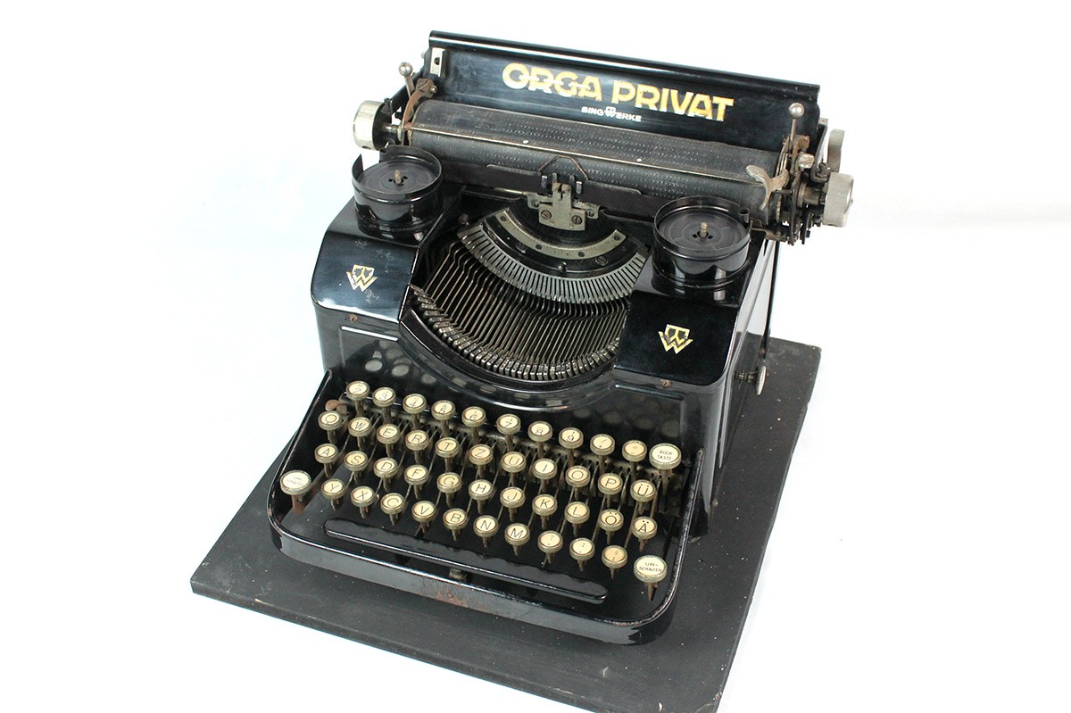 EL AYUNTAMIENTO COMPRÓ EN 1928 LA PRIMERA MÁQUINA DE ESCRIBIR