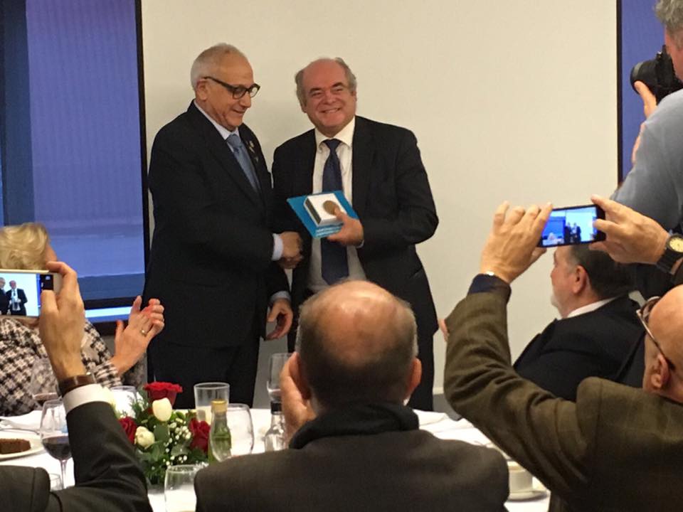 LA MEDALLA DE LAS SINAGOGAS IMPUESTA A FRANCISCO RIVERO, CRONISTA OFICIAL DE LAS BROZAS (CÁCERES) Y VOCAL DE LA RAECO