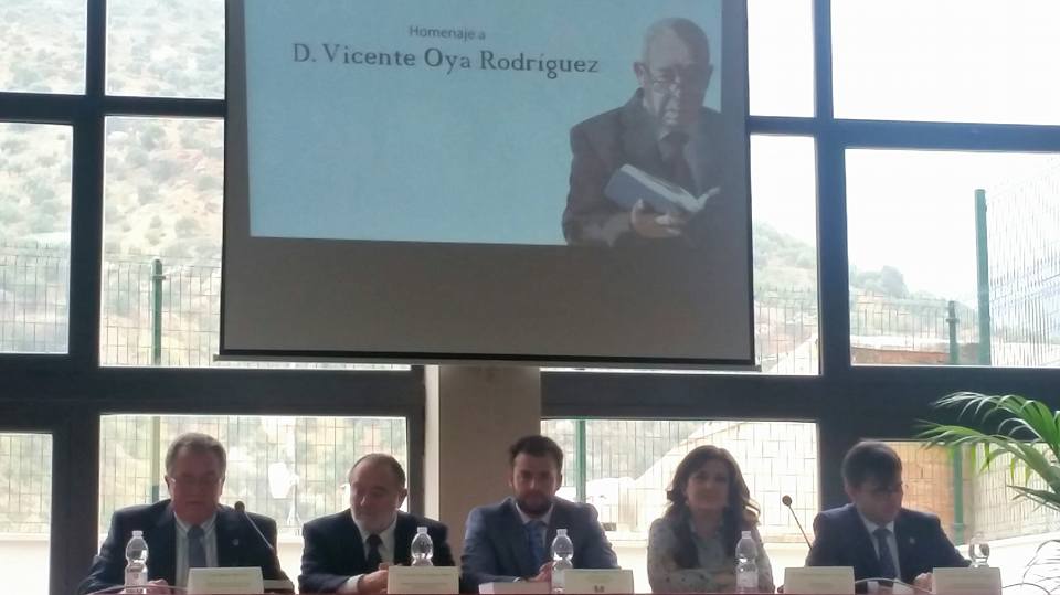 EL «ÚNICO E IRREPETIBLE» VICENTE OYA