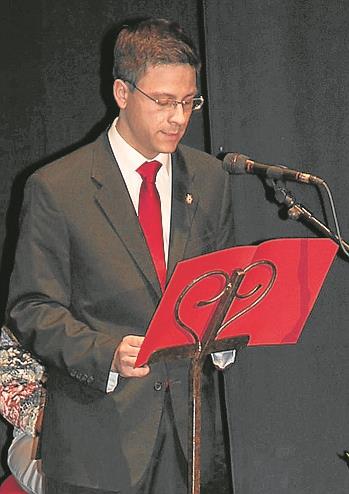 LA UNIÓN DE COFRADÍAS PRESENTÓ AYER LA PASIÓN EN EL TEATRO PRINCIPAL • CINCUENTA PASOS DESDE CÁCERES HASTA PALENCIA