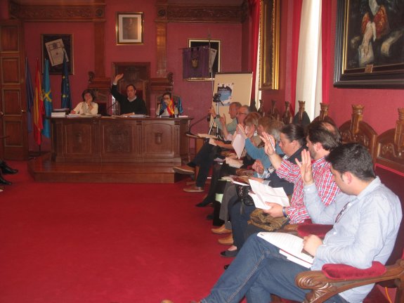 EL PLENO DEL AYUNTAMIENTO DE VILLAVICIOSA (ASTURIAS) DIO EL SIGUIENTE PASO PARA LA CREACIÓN DE LA FIGURA DE CRONISTA OFICIAL