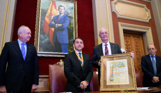 JOSÉ MANUEL LEDESMA SE CONVIERTE EN EL CUARTO CRONISTA OFICIAL DE SANTA CRUZ DE TENERIFE (CANARIAS)