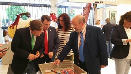 EL PÓRTICO DE ROMERÍA PROFUNDIZA EN ASPECTOS COSTUMBRISTAS Y LITERARIOS DE LA VIRGEN DE LA CABEZA DE ANDÚJAR (JAÉN)