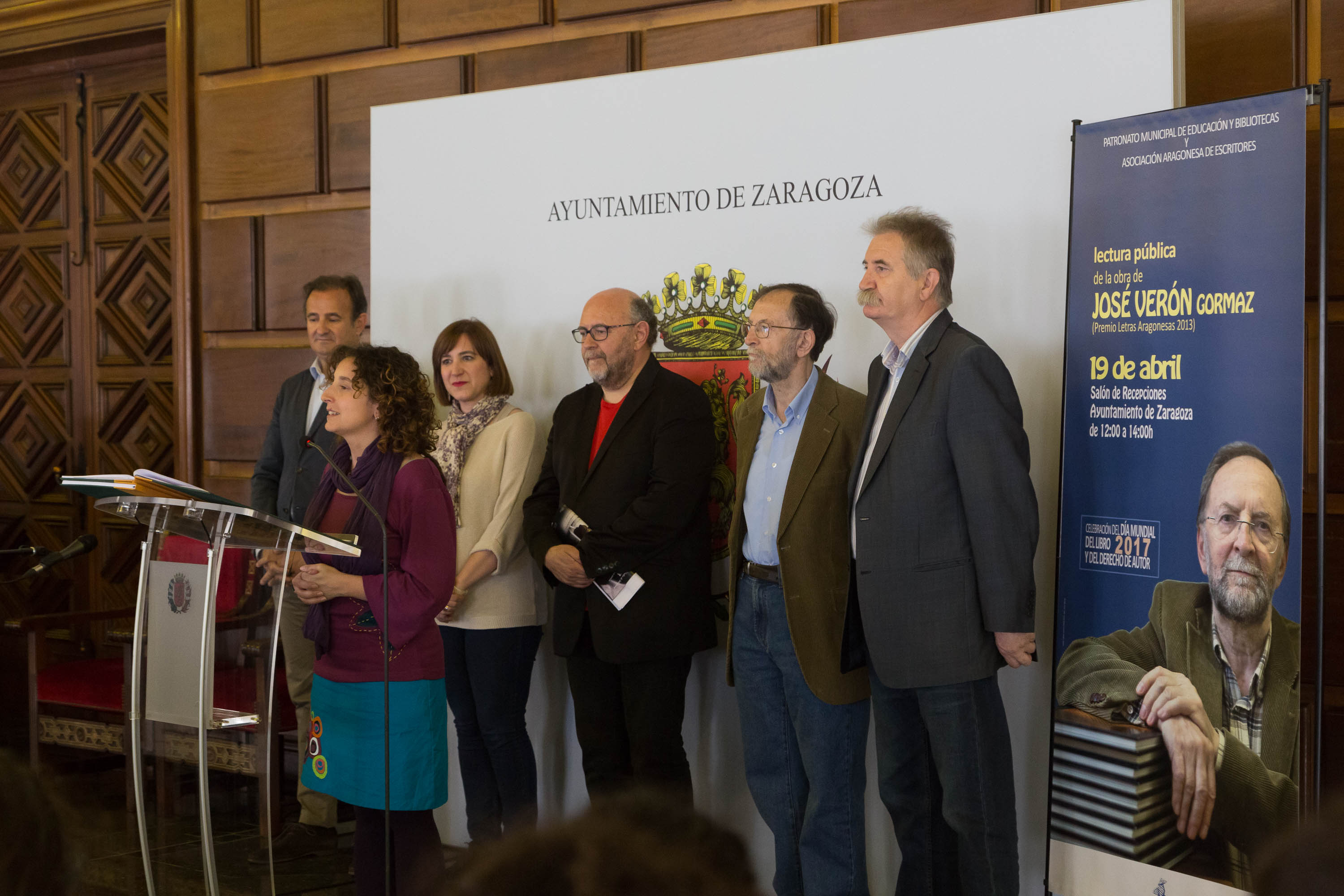 ZARAGOZA HOMENAJEA AL CRONISTA OFICIAL Y ESCRITOR BILBITANO JOSÉ VERÓN POR EL DÍA DEL LIBRO