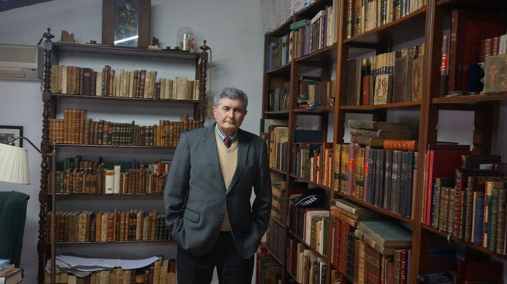 LA VIDA COMO LECTOR DE JUAN GONZÁLEZ CASTAÑO, CRONISTA OFICIAL DE MULA (MURCIA) Y DIRECTOR DE LA ACADEMIA ALFONSO X EL SABIO