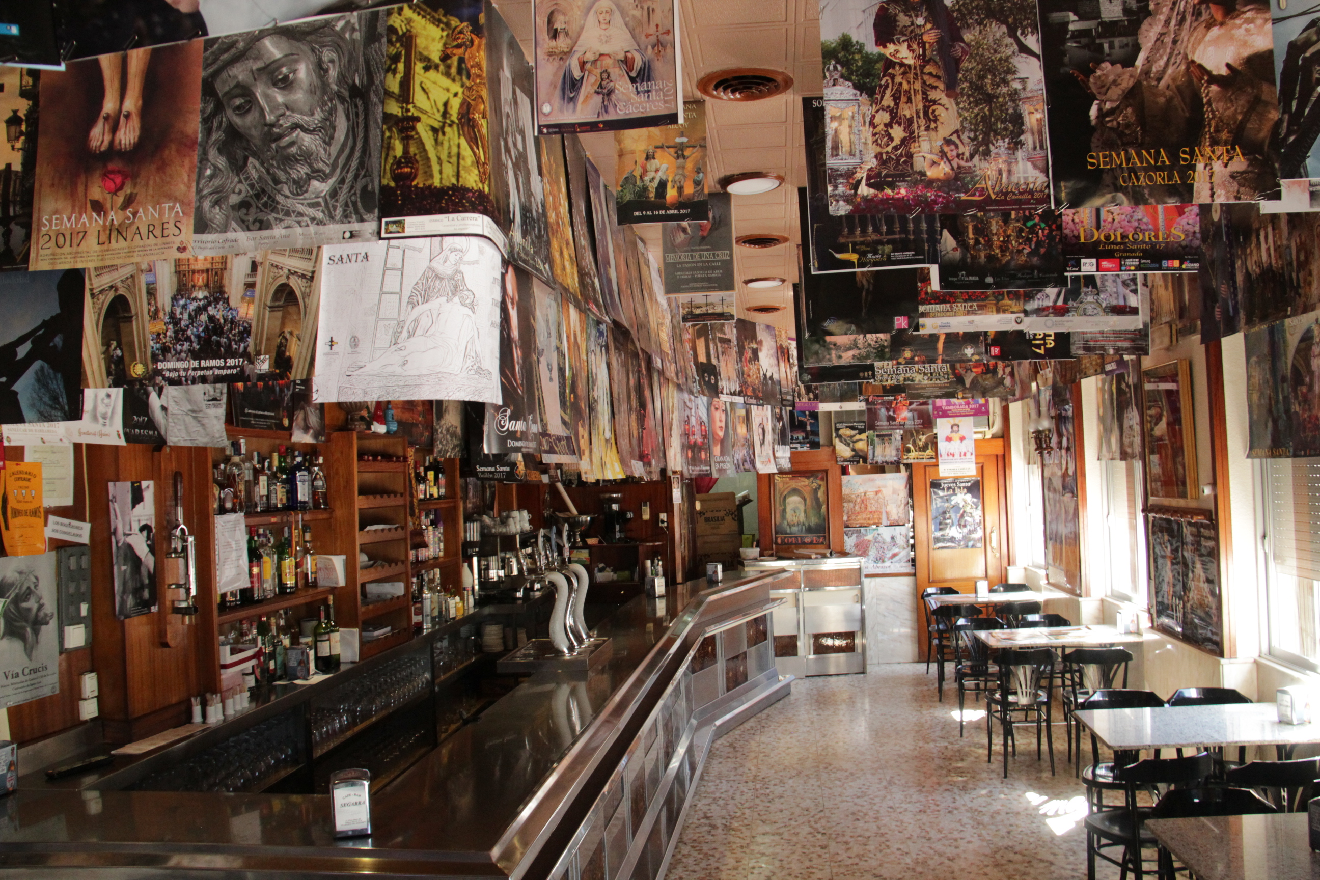 UN AUTÉNTICO MUSEO DE PASIÓN, EL BAR SEGARRA. LA ÚLTIMA EXPOSICIÓN