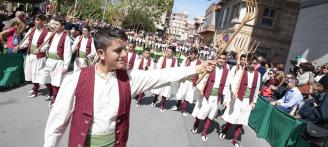LA COMPARSA DE LABRADORES DE PETRER (ALICANTE) PRESENTA UNA REVISTA PARA EL RECUERDO POR LOS 50 AÑOS DEL DÍA DE LA HERMANDAD Y LOS 25 DEL PASODOBLE SUEÑOS FESTEROS