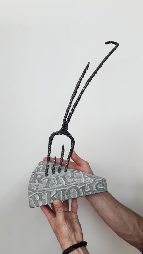 UNA ESCULTURA PARA REDESCUBRIR LA TORTILLA