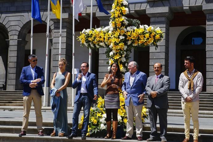 LOS ALUMNOS DEL SAN JUAN BOSCO, SOBRESALIENTES CON LA CRUZ DE MAYO • EL COLEGIO SAN JOSÉ ARTESANO LOGRA EL SEGUNDO PREMIO CON UN TRABAJO CARGADO DE MILLO Y EL TERCERO ES PARA UN «FIERO» COLEGIO LEÓN