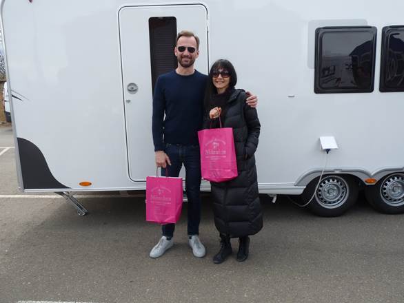 MARIA DE MEDEIROS Y ANTHONY HOWELL ACUDEN AL RODAJE DE LA ÚLTIMA CENA