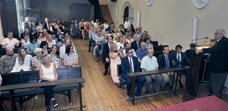 SEGOVIANOS DEL MUNDO • EL CENTRO SEGOVIANO DE MADRID HA ENTREGADO SUS GALARDONES EN UN ACTO CELEBRADO EN LA REAL ACADEMIA DE SAN QUIRCE, CON LOS QUE RECONOCE LA LABOR DE SEGOVIANOS EN DIFERENTES FACETAS PROFESIONALES Y SOCIALES