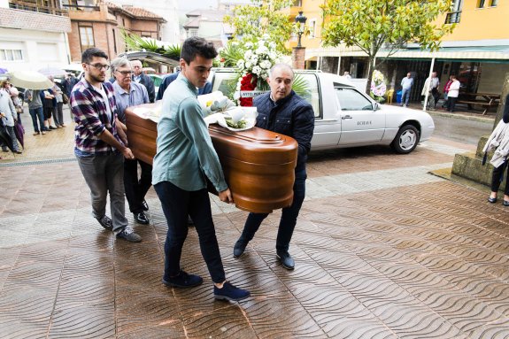 EMOTIVO ADIÓS «AL PIE DEL CUERA»