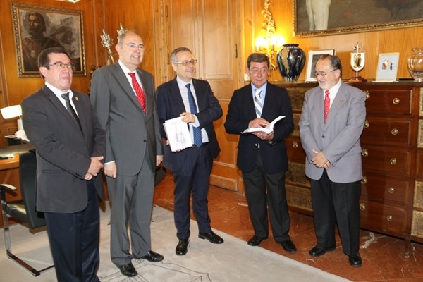 EL LIBRO DE ACTAS CIERRA EL XLII CONGRESO DE LA REAL ASOCIACIÓN NACIONAL DE CRONISTAS