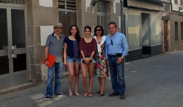 ANTONIO GÓMEZ CONDE, SOBRINO DE LA PINTORA, LAMENTÓ EN VIVEIRO QUE SOLO SE DESTACAN LAS ANÉCDOTAS DE SU VIDA Y NO SU BRILLANTEZ ARTÍSTICA: «MARUJA MALLO ERA UN GENIO DE LA PINTURA Y AQUÍ NO SE LA RECONOCE»