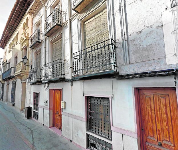 LA GUARDIA CIVIL INVESTIGA EL PARADERO DE UN ECCE HOMO ATRIBUIDO A SALZILLO • PERTENECIÓ AL CONDE DE LA REAL PIEDAD, QUIEN FALLECIÓ SIN TESTAR Y CUYA COLECCIÓN DE ARTE HA SIDO SUPUESTAMENTE ROBADA DE SU CASA MADRILEÑA