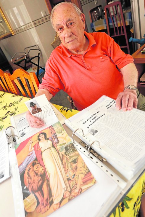 ¡SALUD Y ENSEÑANZA! • LA MUERTE DE LOS DOS ÚLTIMOS MAESTROS MURCIANOS DE LA REPÚBLICA DESEMPOLVA LA HISTORIA DE LOS CIENTOS DE DOCENTES ENCARCELADOS, DESTERRADOS DE LA REGIÓN O APARTADOS DE SUS AULAS POR EL ÚNICO ‘DELITO’ DE IMPARTIR SU MAGISTERIO