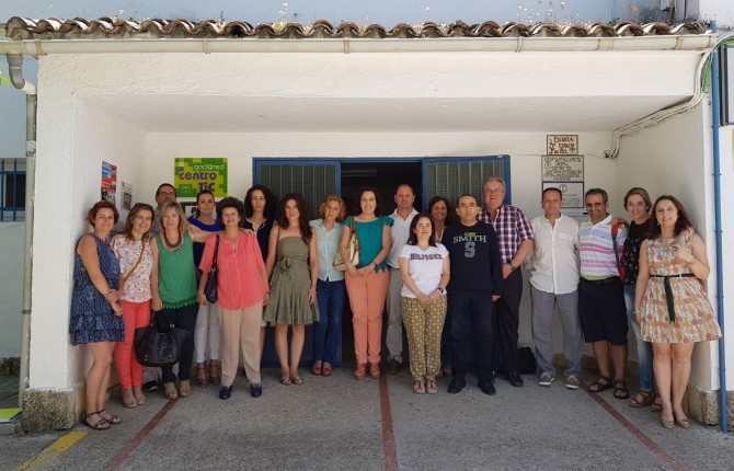 COMIDA PARA DESPEDIR EL CURSO EN EL COLEGIO SANTIAGO APÓSTOL DE VALDEPEÑAS DE JAÉN