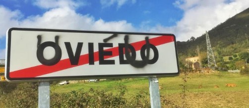 LA TOPONIMIA EN ASTURIANO, MOTIVO HABITUAL DE DISCREPANCIAS.