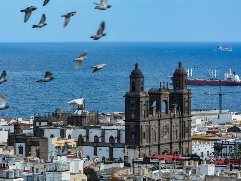 UN SUELDO PARA EL CRONISTA.