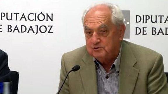 RECONOCIMIENTO EN DON BENITO (BADAJOZ) A TÍTULO PÓSTUMO AL ESCRITOR JOSÉ ANTONIO GUTIÉRREZ ORTIZ QUE TIENE UNA CALLE CON SU NOMBRE