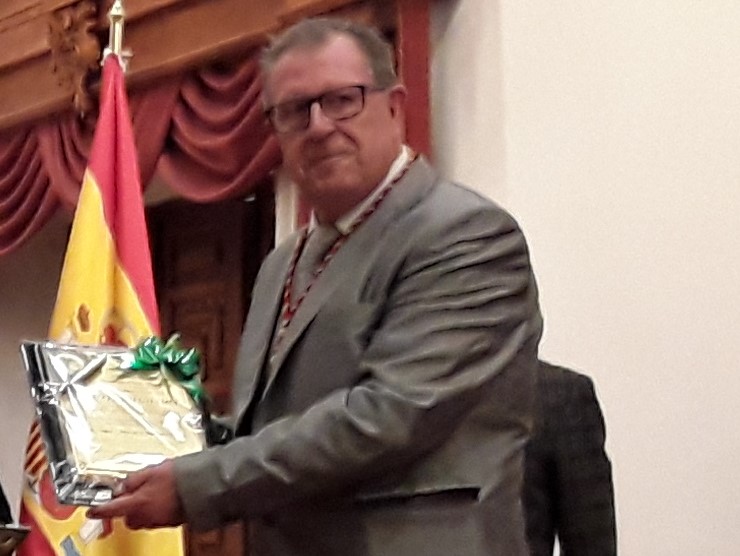 SEGUIMOS MORDIENDO EL POLVO