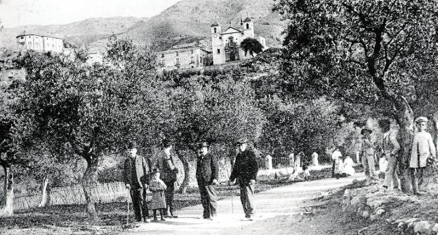 «¿POR DONDE BAJAMOS A LA PATRONA POR PATIÑO O MEJOR POR ALGEZARES?» (MURCIA)