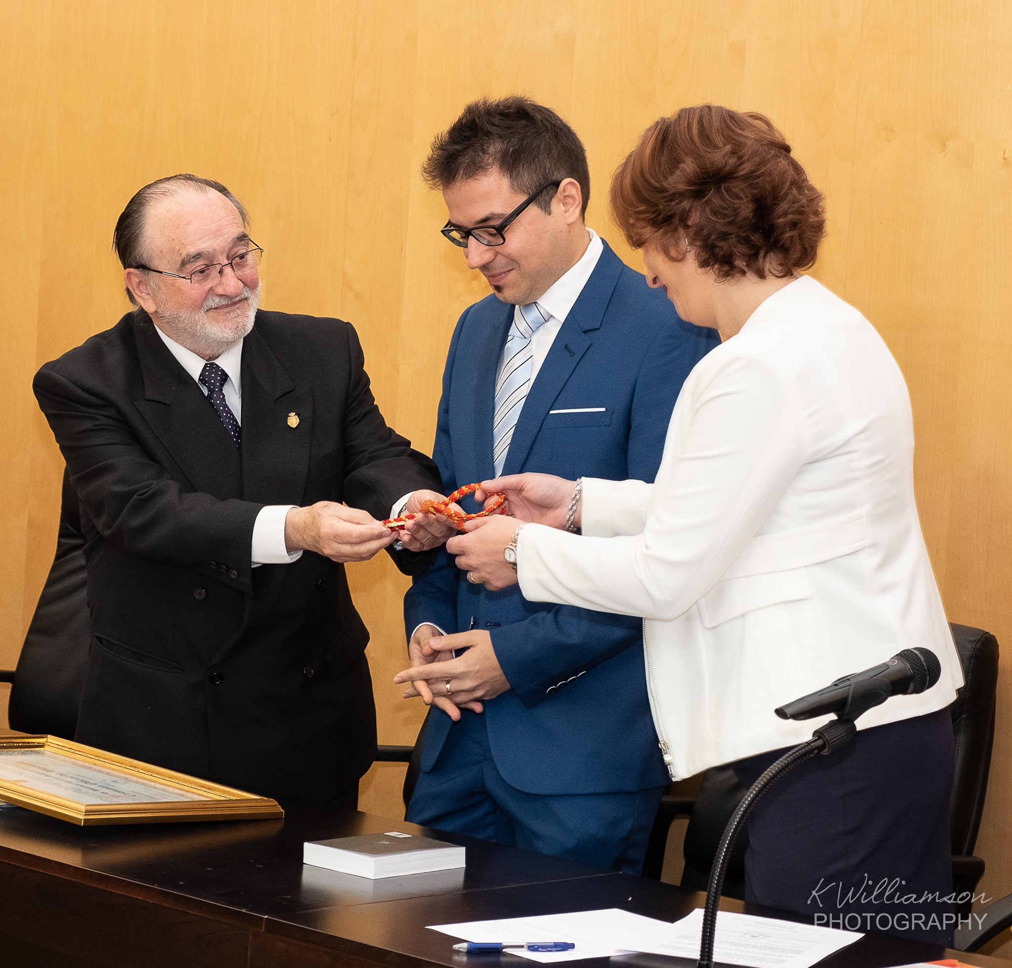 TOMA DE POSESIÓN DEL NUEVO CRONISTA OFICIAL DE BIGASTRO (ALICANTE), ILMO. SR. DON PASCUAL MATÍAS SEGURA TORÁ