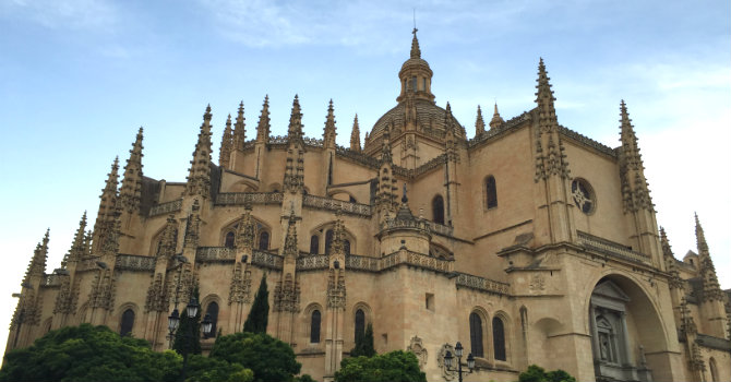 UNA PUBLICACIÓN ESTUDIA LA RELACIÓN ENTRE LA CANCILLERÍA REAL Y EL CABILDO (SEGOVIA)