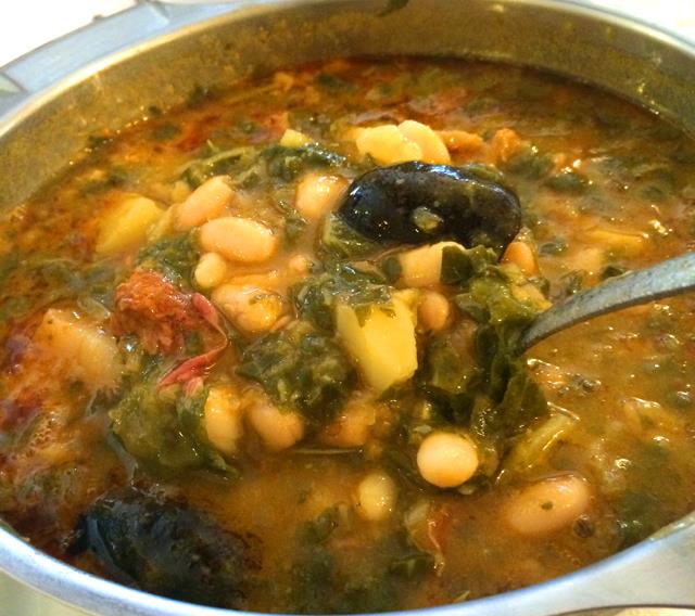 CON BUEN TOCÍN Y MORCIELLES, ¡QUÉ BIEN SABEN LES BERCES!