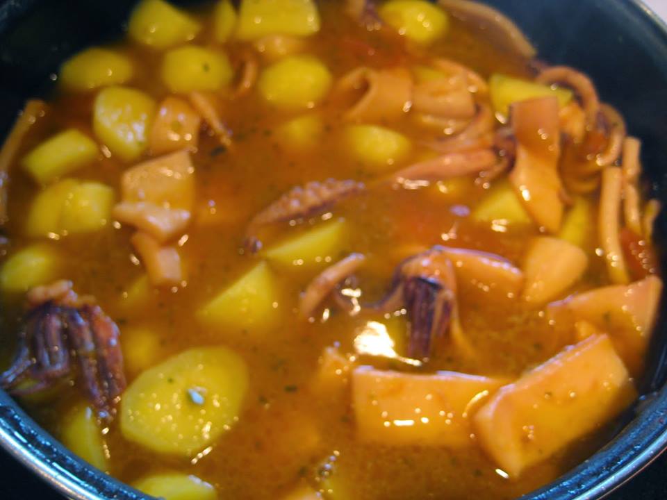 POTERES Y UN GUISÍN DE POTARRINOS