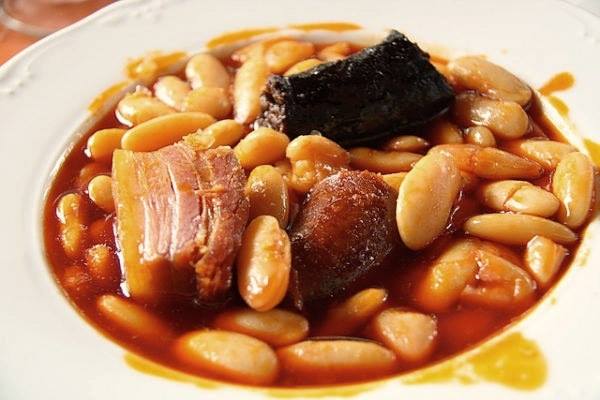 AVÍOS, COMPANGU Y RECETAS DE FABADA